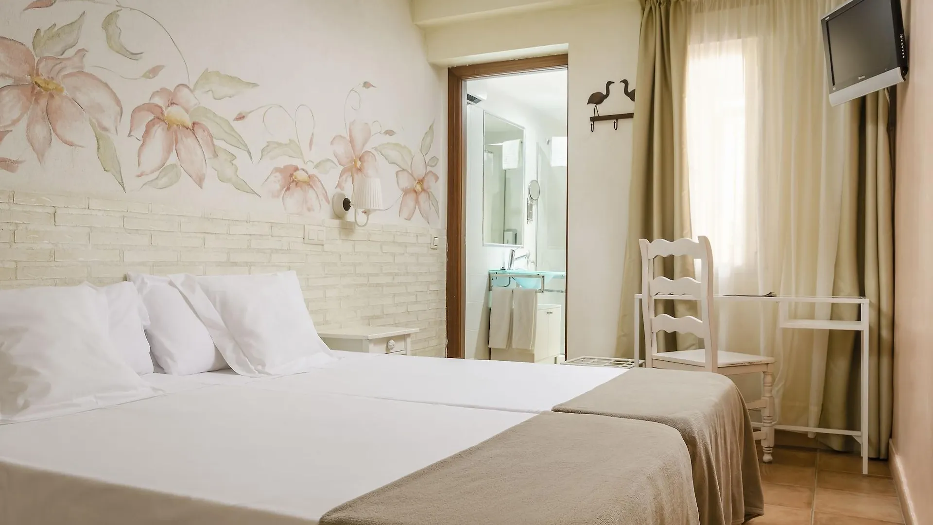 Guest house Yit Puerta Bisagra Hotel Toledo