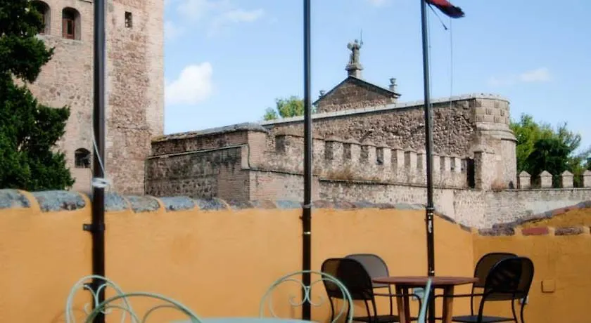 Yit Puerta Bisagra Hotel Toledo