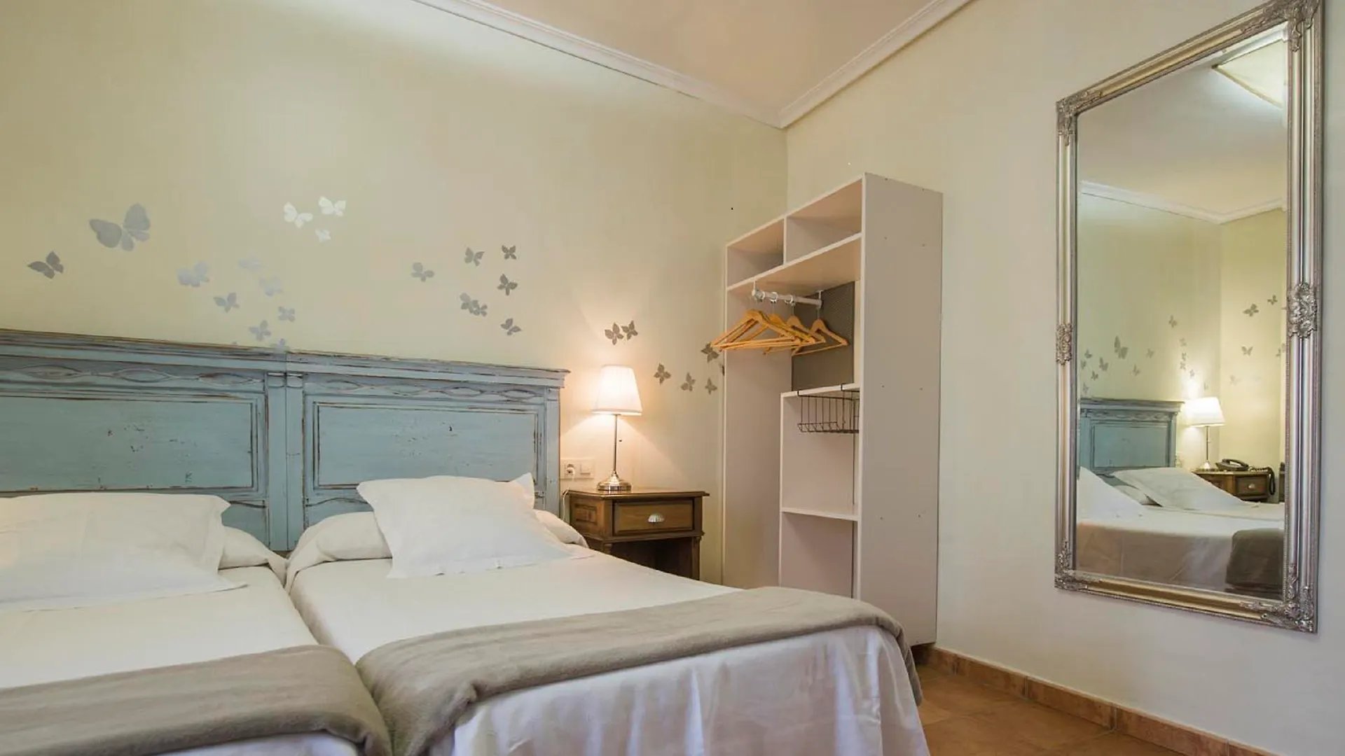 Yit Puerta Bisagra Hotel Toledo