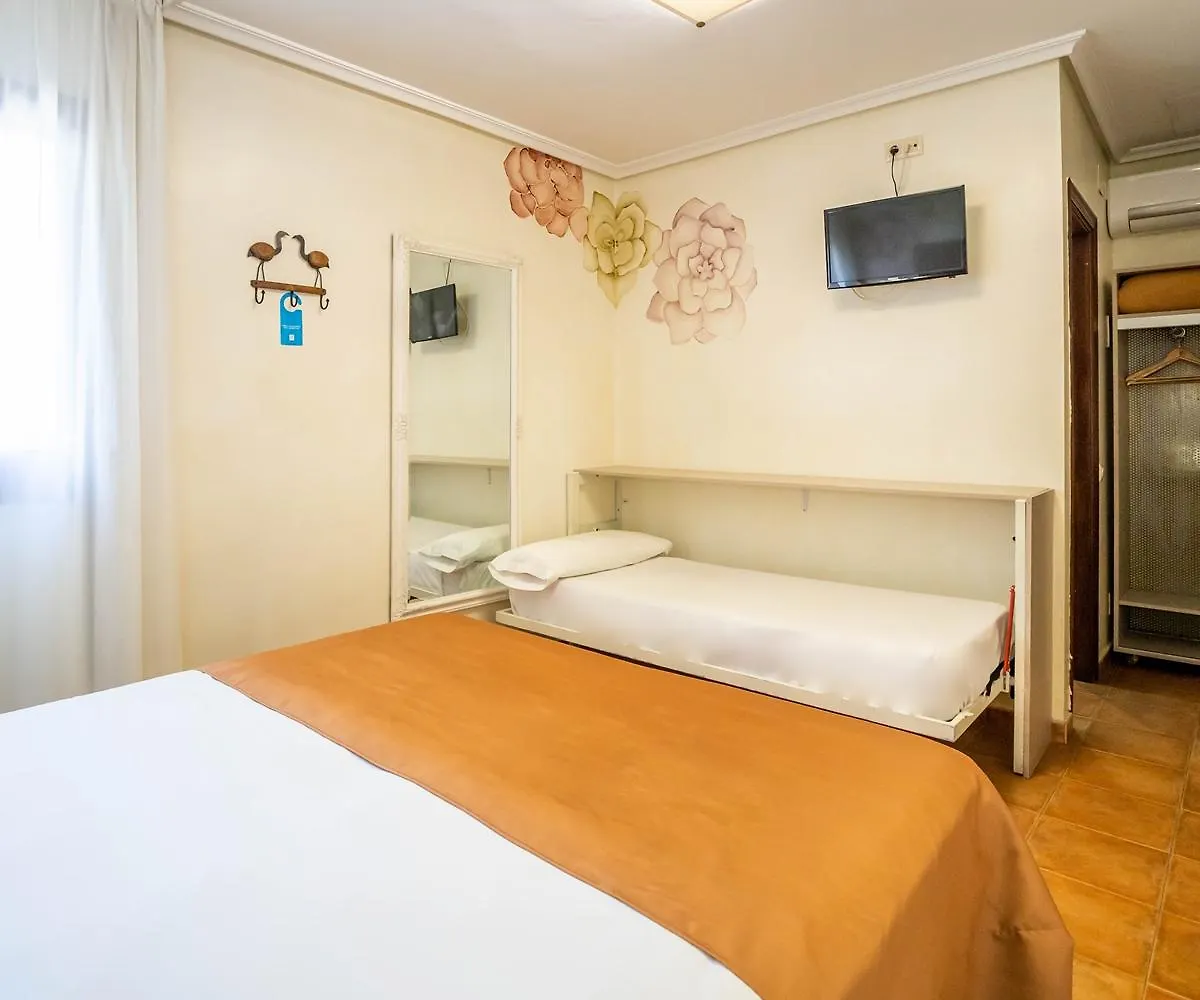 Yit Puerta Bisagra Hotel Toledo