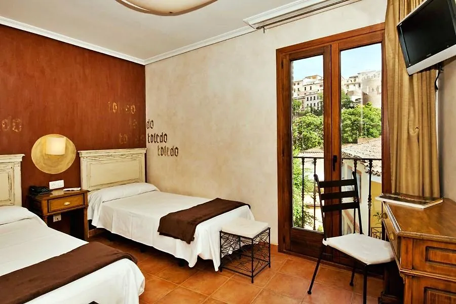 Yit Puerta Bisagra Hotel Toledo 2*,