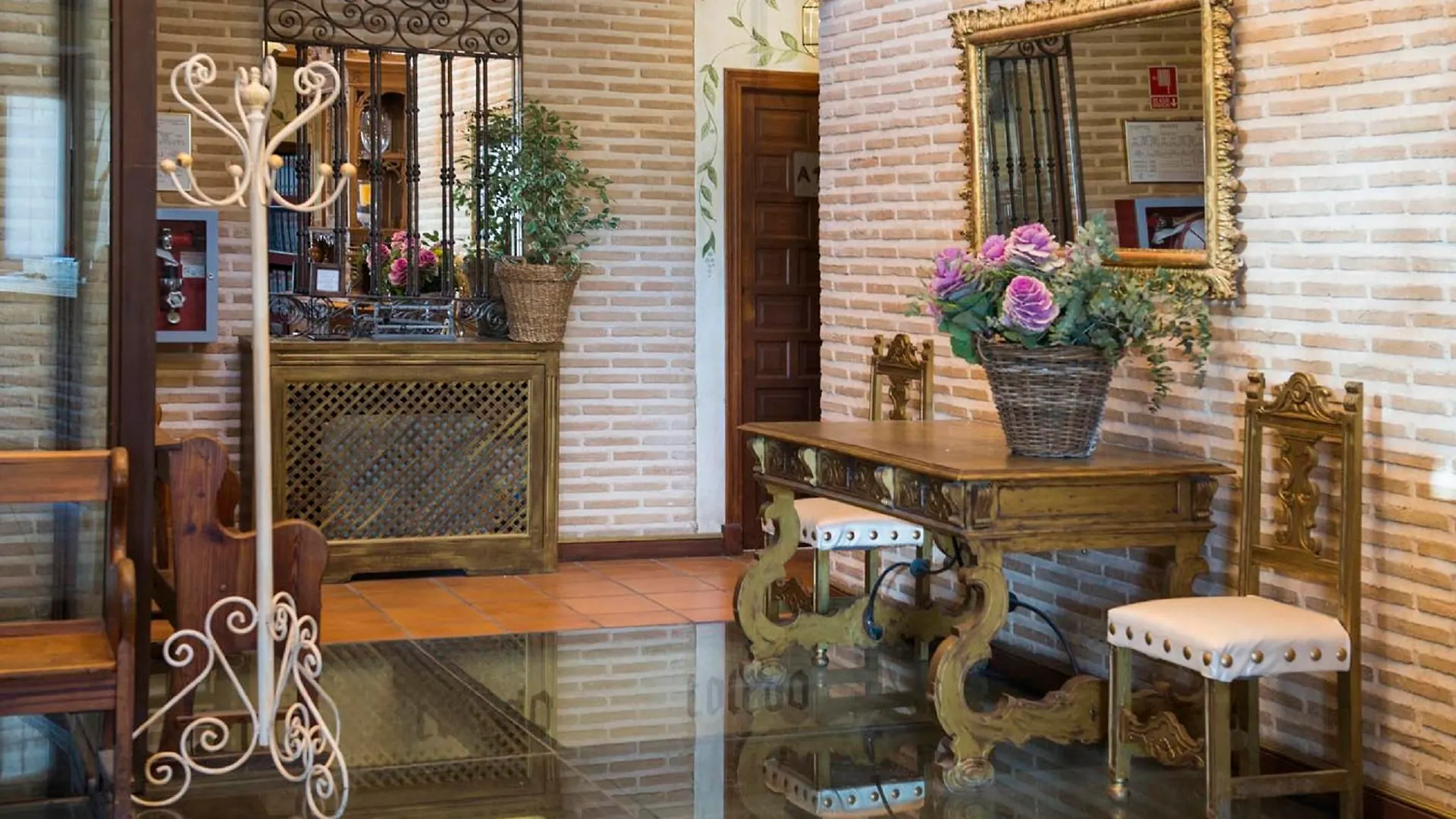 Guest house Yit Puerta Bisagra Hotel Toledo