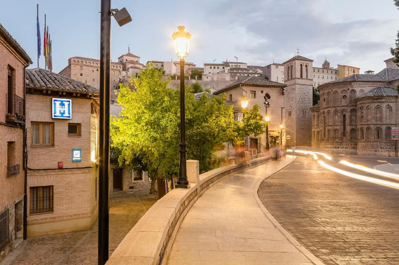 Yit Puerta Bisagra Hotel Toledo