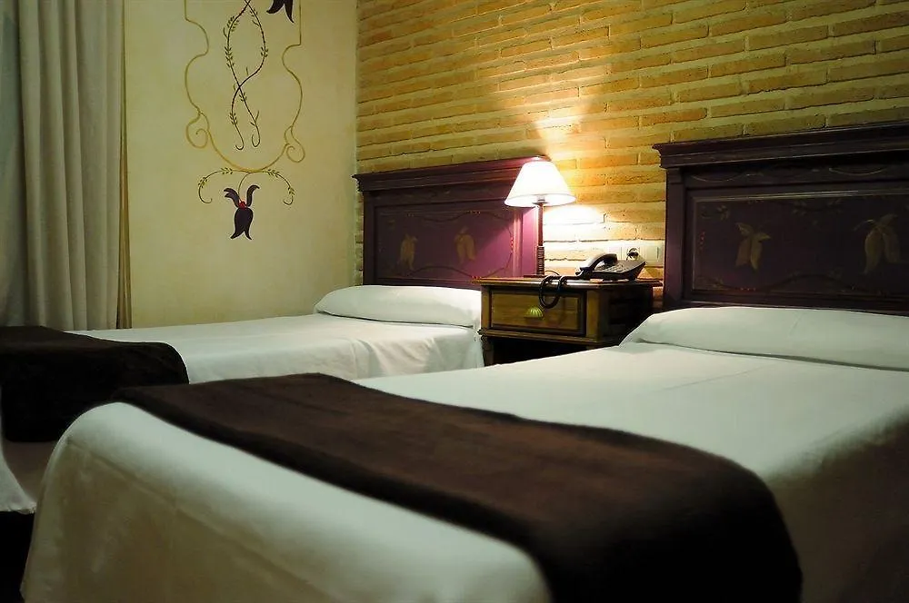Yit Puerta Bisagra Hotel Toledo