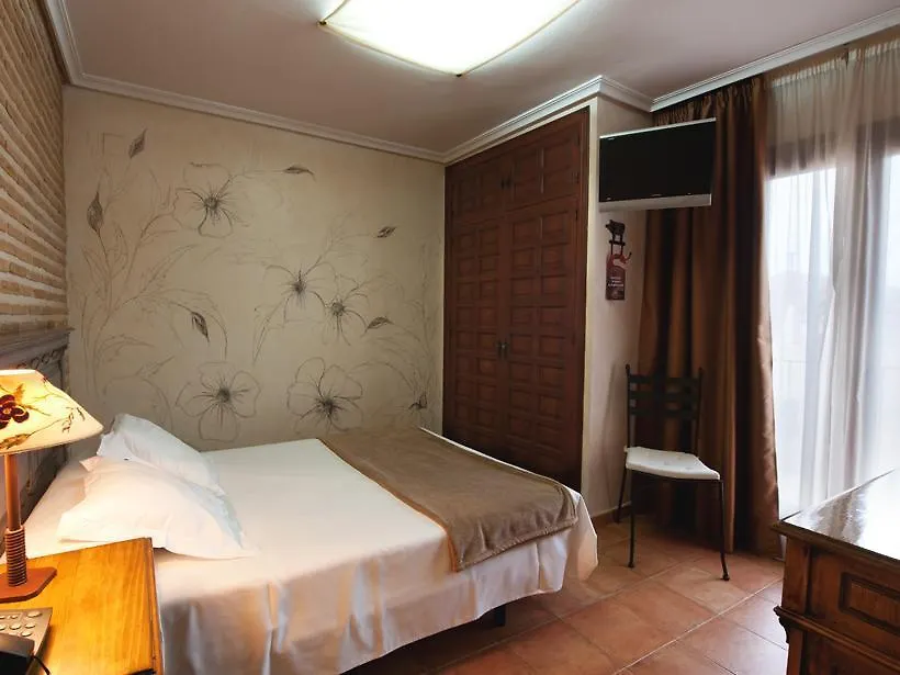 Yit Puerta Bisagra Hotel Toledo