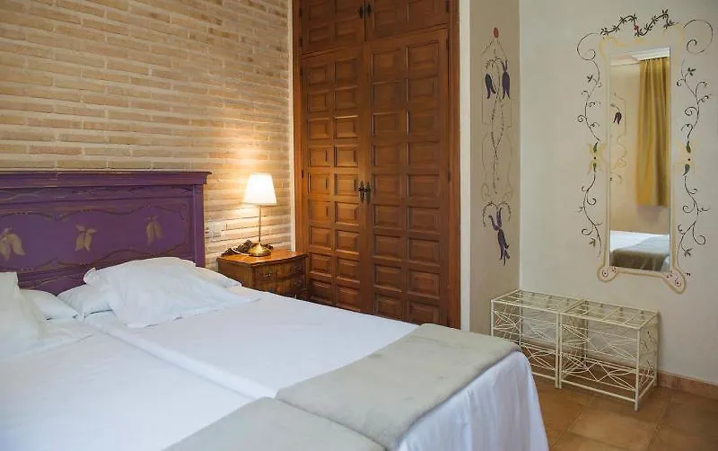 Yit Puerta Bisagra Hotel Toledo